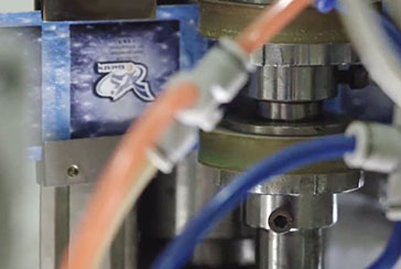 CCTV報道梟森環(huán)保肖總【非凡匠人·回顧】防霉領(lǐng)路人